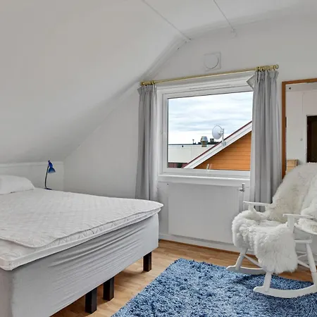 Holiday home Heggelund-huset